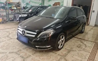 Mercedes-Benz Mercedes-Benz C-Class в цвете и кузовом – это идеальный выбор среди китайских автомобилей. Доступная цена и надежность гарантированы.