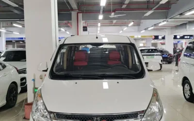 WuLing Wuling Hongguang MINI EV в цвете и кузовом – это идеальный выбор среди китайских автомобилей. Доступная цена и надежность гарантированы.