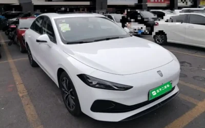 Roewe Roewe D7 в цвете и кузовом – это идеальный выбор среди китайских автомобилей. Доступная цена и надежность гарантированы.
