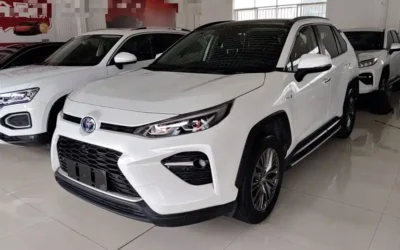 Toyota Toyota Camry в цвете и кузовом – это идеальный выбор среди китайских автомобилей. Доступная цена и надежность гарантированы.
