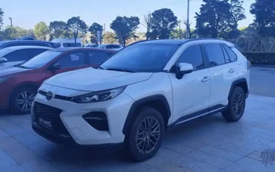 Toyota Toyota Rav4 в цвете и кузовом – это идеальный выбор среди китайских автомобилей. Доступная цена и надежность гарантированы.