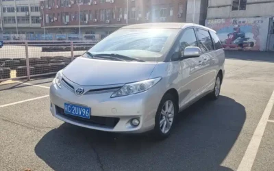 Toyota Toyota Rav4 в цвете и кузовом – это идеальный выбор среди китайских автомобилей. Доступная цена и надежность гарантированы.