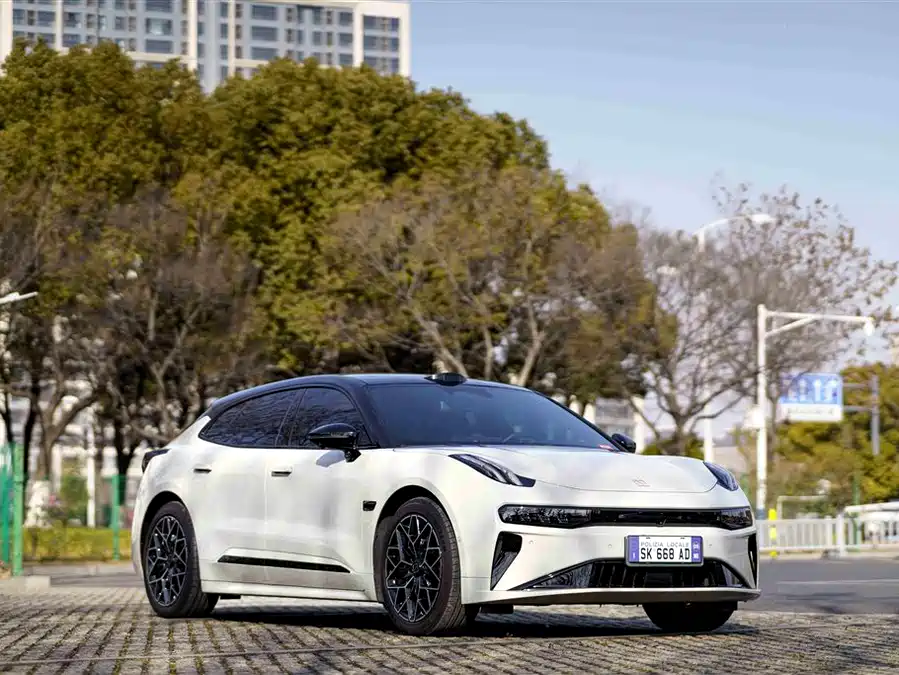 Zeekr Zeekr 001 в цвете и кузовом – это идеальный выбор среди китайских автомобилей. Доступная цена и надежность гарантированы.