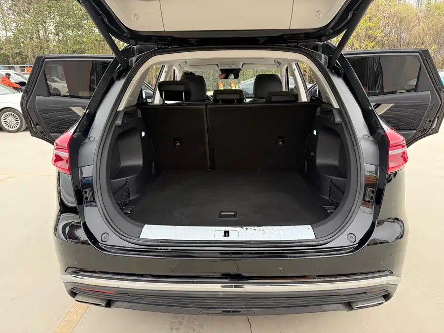 Cadillac Cadillac CT6 в цвете и кузовом – это идеальный выбор среди китайских автомобилей. Доступная цена и надежность гарантированы.