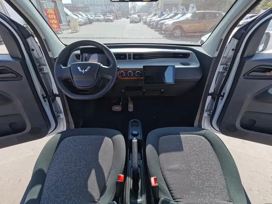 Ford Ford Taurus в цвете и кузовом – это идеальный выбор среди китайских автомобилей. Доступная цена и надежность гарантированы.