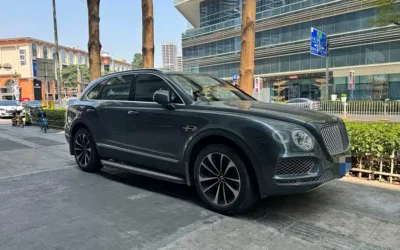Bentley Bentley Bentayga в цвете и кузовом – это идеальный выбор среди китайских автомобилей. Доступная цена и надежность гарантированы.