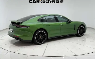Porsche Porsche 718 в цвете и кузовом – это идеальный выбор среди китайских автомобилей. Доступная цена и надежность гарантированы.