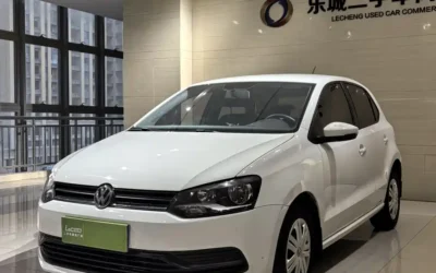 Volkswagen Volkswagen Santana в цвете и кузовом – это идеальный выбор среди китайских автомобилей. Доступная цена и надежность гарантированы.