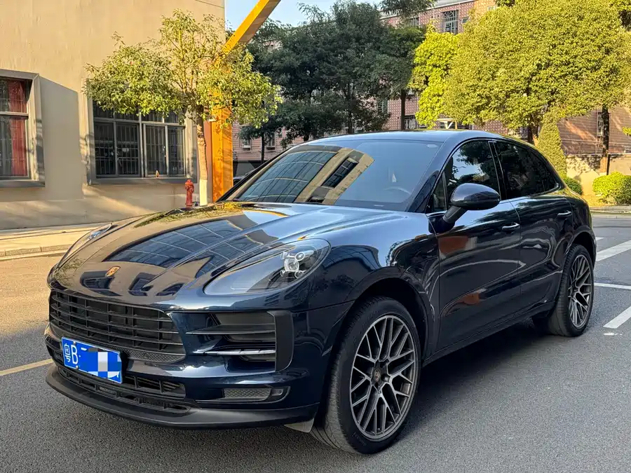 Porsche Porsche Macan в цвете и кузовом – это идеальный выбор среди китайских автомобилей. Доступная цена и надежность гарантированы.