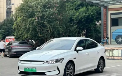 BYD BYD Song в цвете и кузовом – это идеальный выбор среди китайских автомобилей. Доступная цена и надежность гарантированы.