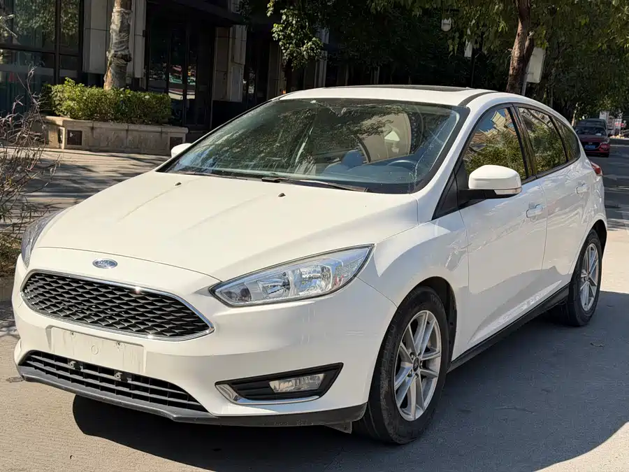 Ford Ford Focus в цвете и кузовом – это идеальный выбор среди китайских автомобилей. Доступная цена и надежность гарантированы.