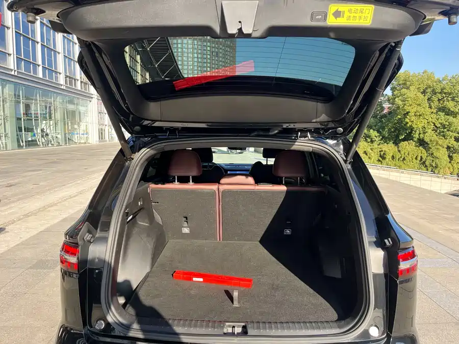 Geely Geely Monjaro L в цвете и кузовом – это идеальный выбор среди китайских автомобилей. Доступная цена и надежность гарантированы.