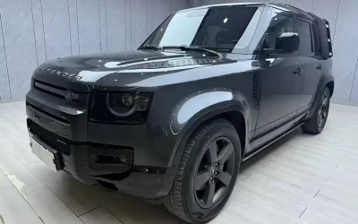 Land Rover Land Rover Range Rover в цвете и кузовом – это идеальный выбор среди китайских автомобилей. Доступная цена и надежность гарантированы.