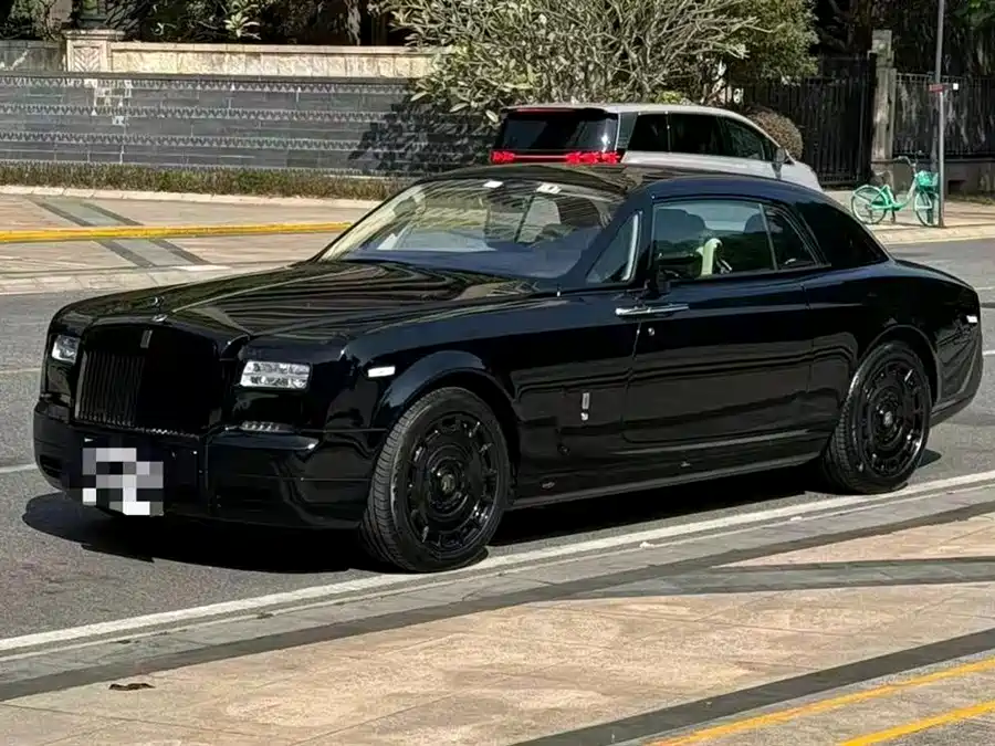 BMW BMW 3 Series в цвете и кузовом – это идеальный выбор среди китайских автомобилей. Доступная цена и надежность гарантированы.