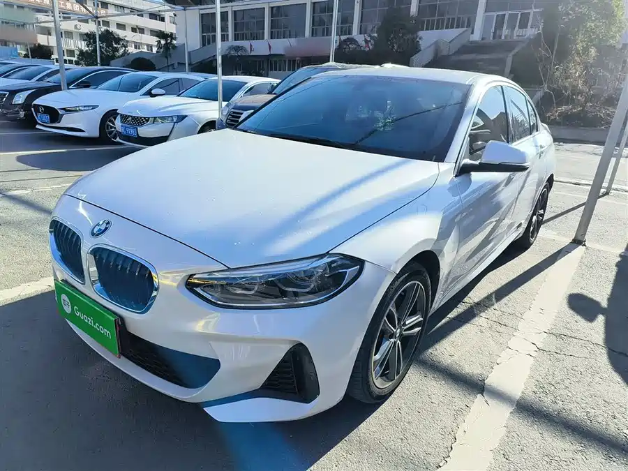 BMW BMW 1 Series в цвете и кузовом – это идеальный выбор среди китайских автомобилей. Доступная цена и надежность гарантированы.