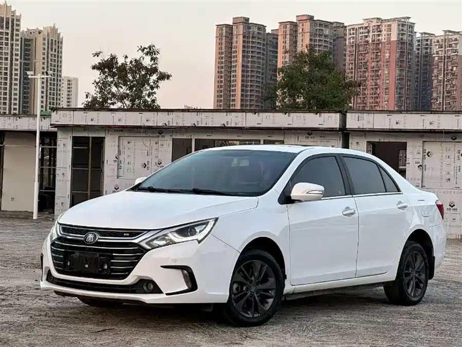 BYD BYD Seagull в цвете и кузовом – это идеальный выбор среди китайских автомобилей. Доступная цена и надежность гарантированы.