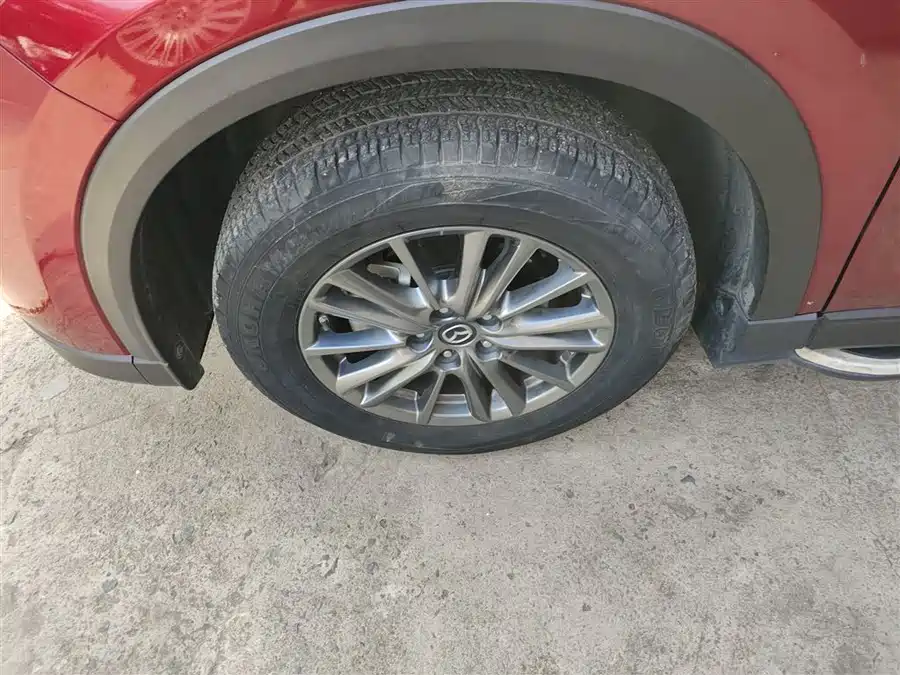 Geely Geely Emgrand в цвете и кузовом – это идеальный выбор среди китайских автомобилей. Доступная цена и надежность гарантированы.
