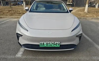 Roewe Roewe 350 в цвете и кузовом – это идеальный выбор среди китайских автомобилей. Доступная цена и надежность гарантированы.