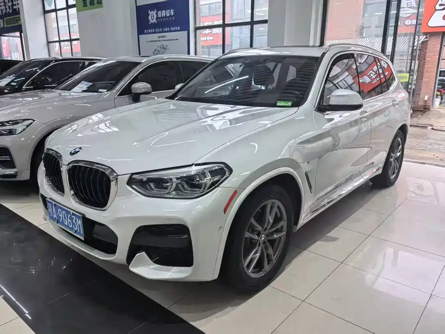 BMW BMW X3 в цвете и кузовом – это идеальный выбор среди китайских автомобилей. Доступная цена и надежность гарантированы.
