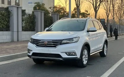 Roewe Roewe RX5 MAX в цвете и кузовом – это идеальный выбор среди китайских автомобилей. Доступная цена и надежность гарантированы.