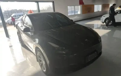 Tesla Tesla Model 3 в цвете и кузовом – это идеальный выбор среди китайских автомобилей. Доступная цена и надежность гарантированы.
