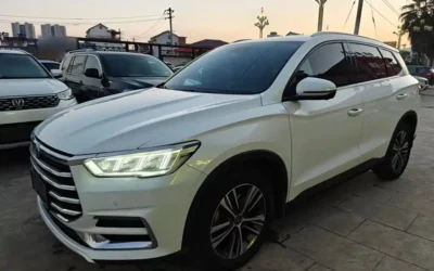 BYD BYD Han в цвете и кузовом – это идеальный выбор среди китайских автомобилей. Доступная цена и надежность гарантированы.