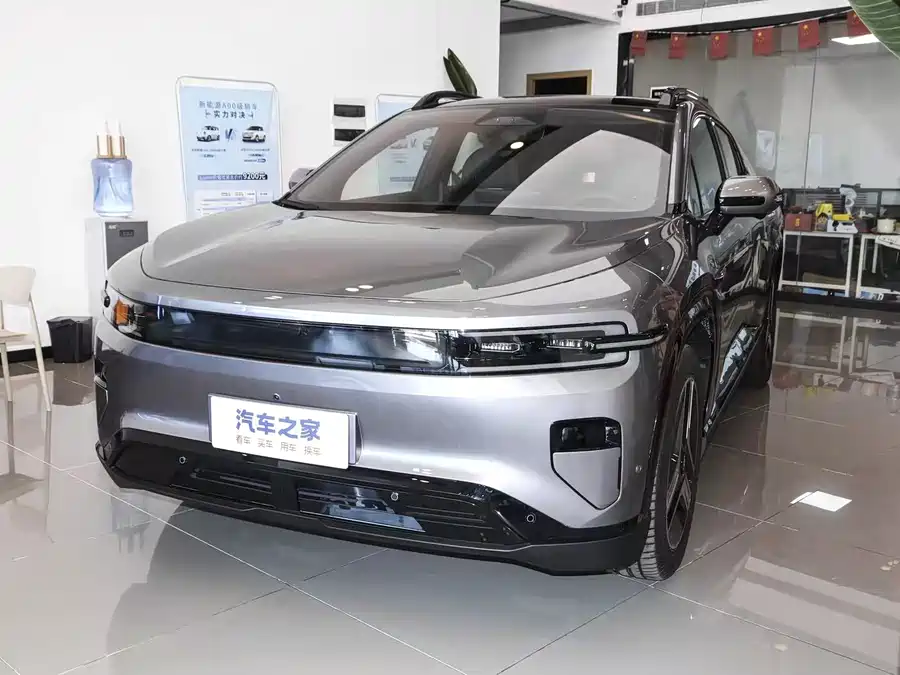 Sinotruk HOWO Light Truck HOWO Hanjiang в цвете и кузовом – это идеальный выбор среди китайских автомобилей. Доступная цена и надежность гарантированы.