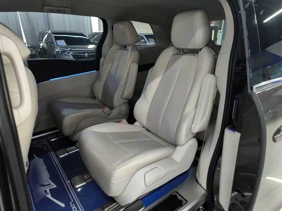 Geely Geely Boyue в цвете и кузовом – это идеальный выбор среди китайских автомобилей. Доступная цена и надежность гарантированы.