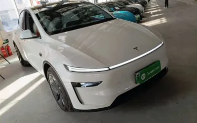 Tesla Tesla Model 3 в цвете и кузовом – это идеальный выбор среди китайских автомобилей. Доступная цена и надежность гарантированы.