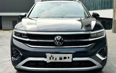 Volkswagen Volkswagen T-ROC в цвете и кузовом – это идеальный выбор среди китайских автомобилей. Доступная цена и надежность гарантированы.