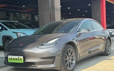 Tesla Tesla Model Y в цвете и кузовом – это идеальный выбор среди китайских автомобилей. Доступная цена и надежность гарантированы.