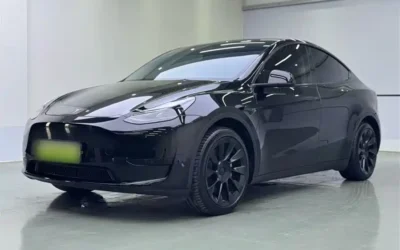 Tesla Tesla Model 3 в цвете и кузовом – это идеальный выбор среди китайских автомобилей. Доступная цена и надежность гарантированы.