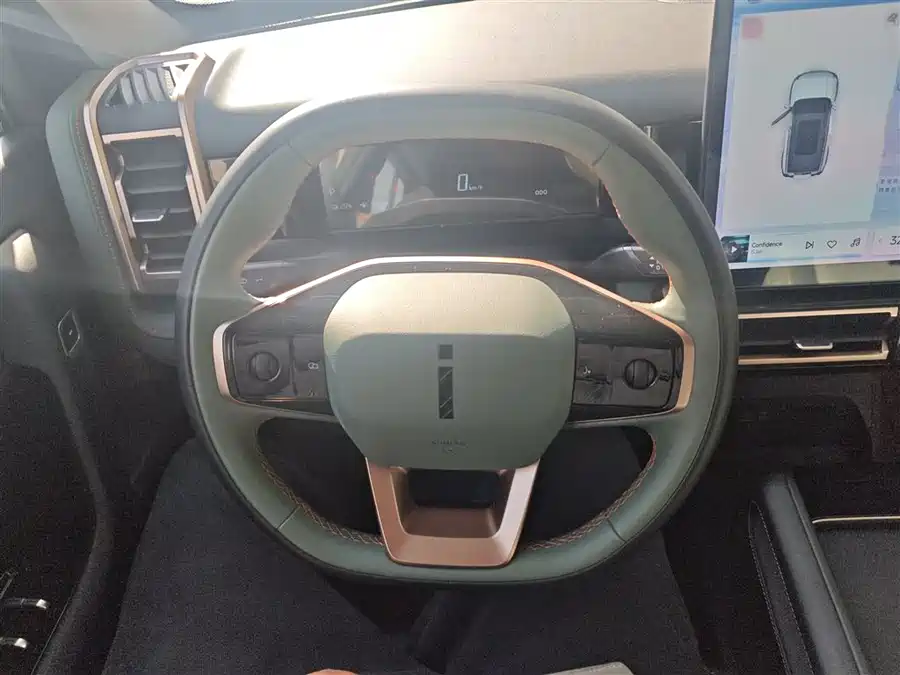 Cadillac Cadillac XT5 в цвете и кузовом – это идеальный выбор среди китайских автомобилей. Доступная цена и надежность гарантированы.