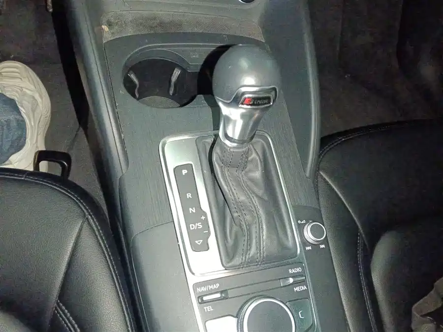 Ford Ford Mondeo в цвете и кузовом – это идеальный выбор среди китайских автомобилей. Доступная цена и надежность гарантированы.