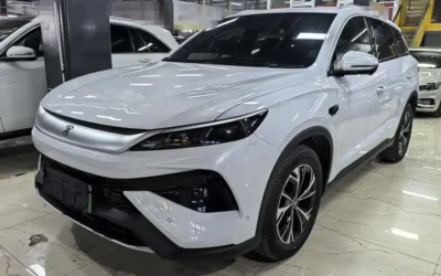 BYD BYD XIA в цвете и кузовом – это идеальный выбор среди китайских автомобилей. Доступная цена и надежность гарантированы.