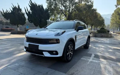 Lynk & Co Lynk & Co 03 в цвете и кузовом – это идеальный выбор среди китайских автомобилей. Доступная цена и надежность гарантированы.