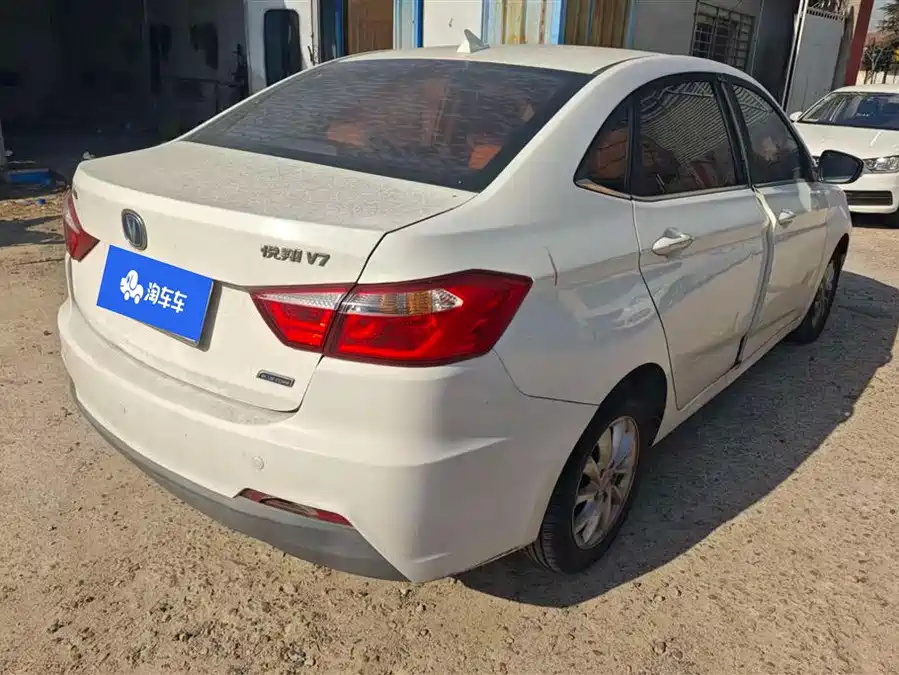 Changan Changan Alsvin V7 в цвете и кузовом – это идеальный выбор среди китайских автомобилей. Доступная цена и надежность гарантированы.