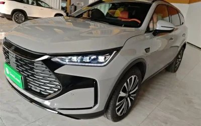 BYD BYD Song L DM-i в цвете и кузовом – это идеальный выбор среди китайских автомобилей. Доступная цена и надежность гарантированы.