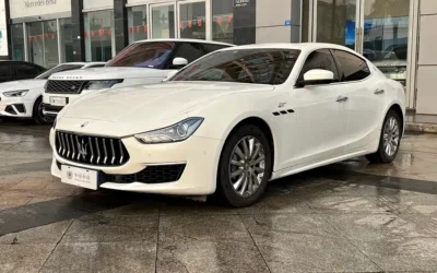 Maserati Maserati Quattroporte в цвете и кузовом – это идеальный выбор среди китайских автомобилей. Доступная цена и надежность гарантированы.