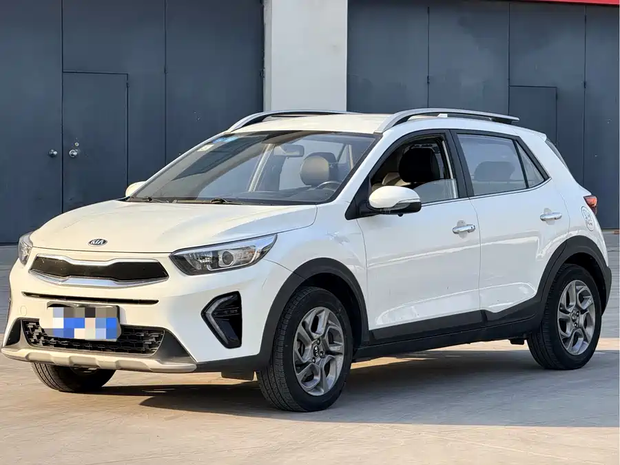 Roewe Roewe D7 в цвете и кузовом – это идеальный выбор среди китайских автомобилей. Доступная цена и надежность гарантированы.