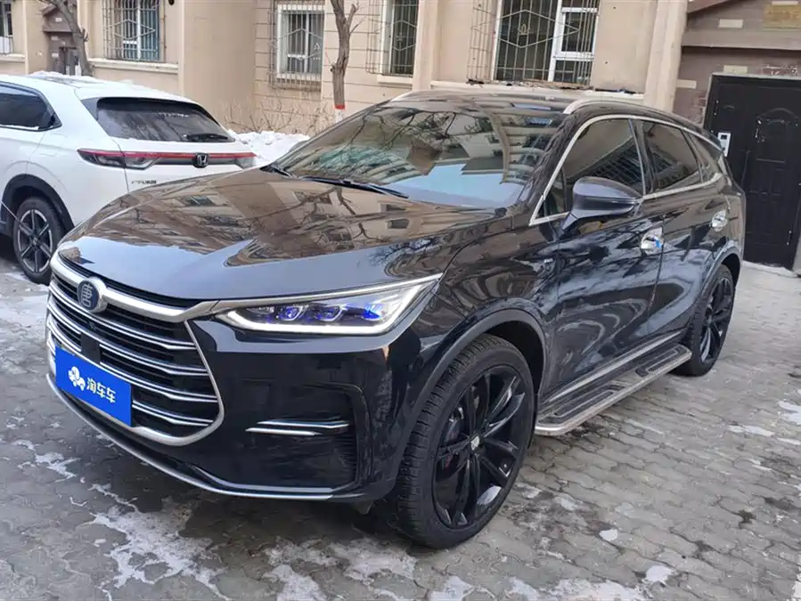 Roewe Roewe D7 в цвете и кузовом – это идеальный выбор среди китайских автомобилей. Доступная цена и надежность гарантированы.