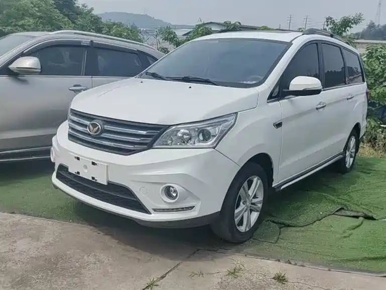 Beijing Off-road BAIC BJ40 в цвете и кузовом – это идеальный выбор среди китайских автомобилей. Доступная цена и надежность гарантированы.