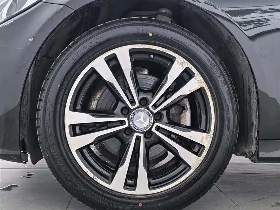 Mazda Mazda3 Axela в цвете и кузовом – это идеальный выбор среди китайских автомобилей. Доступная цена и надежность гарантированы.