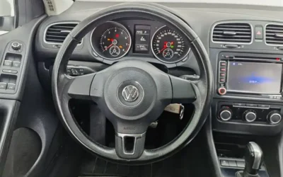 Volkswagen Volkswagen Bora в цвете и кузовом – это идеальный выбор среди китайских автомобилей. Доступная цена и надежность гарантированы.