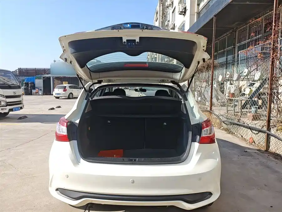 Kia Kia Sportage в цвете и кузовом – это идеальный выбор среди китайских автомобилей. Доступная цена и надежность гарантированы.