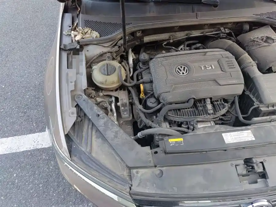 Volkswagen Volkswagen Magotan в цвете и кузовом – это идеальный выбор среди китайских автомобилей. Доступная цена и надежность гарантированы.