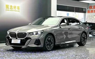 BMW BMW 3 Series в цвете и кузовом – это идеальный выбор среди китайских автомобилей. Доступная цена и надежность гарантированы.