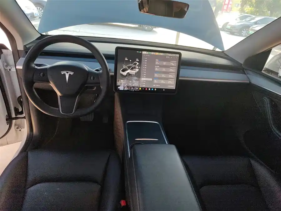 Toyota Toyota Alphard в цвете и кузовом – это идеальный выбор среди китайских автомобилей. Доступная цена и надежность гарантированы.