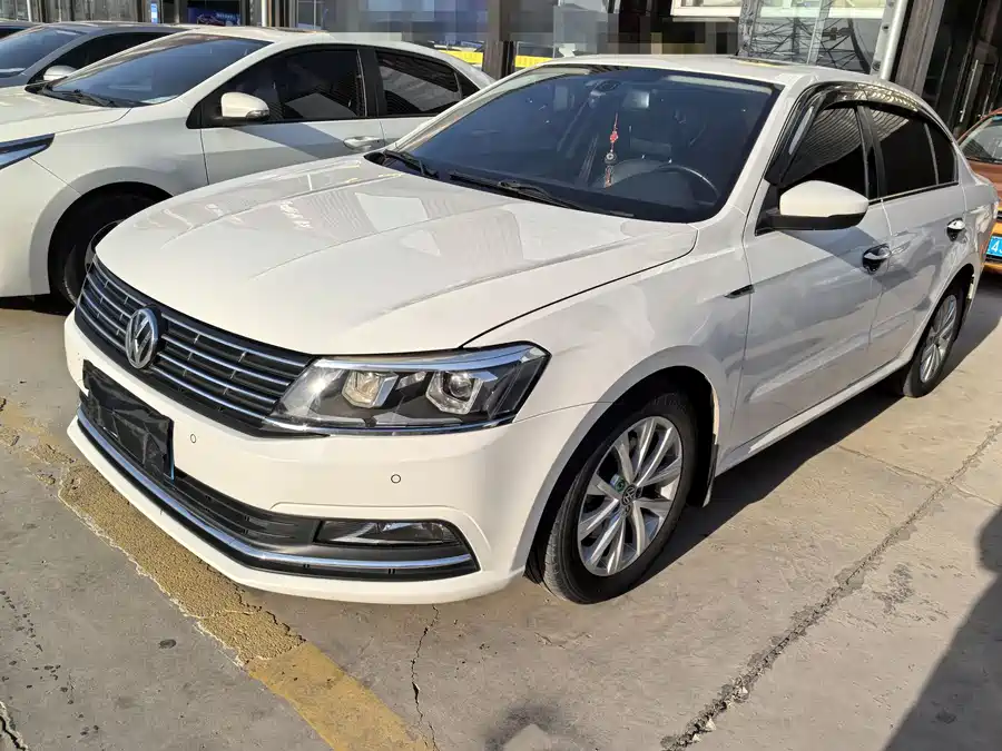Volkswagen Volkswagen Lavida в цвете и кузовом – это идеальный выбор среди китайских автомобилей. Доступная цена и надежность гарантированы.