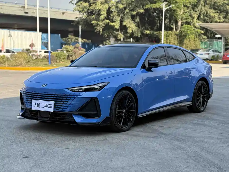Toyota Toyota Corolla в цвете и кузовом – это идеальный выбор среди китайских автомобилей. Доступная цена и надежность гарантированы.